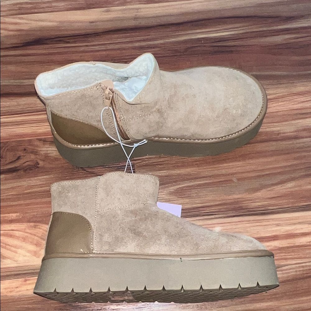Wild Fable Tan Ankle Boots